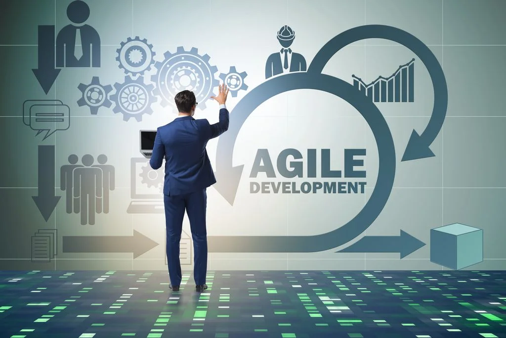 shutterstock_756370465.jpg Waterfall VS Agile