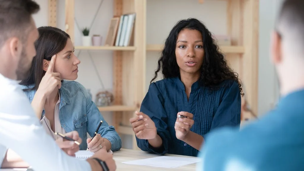 Understanding Project Team Roles & Responsibilities: A Comprehensive Guide Understanding Project Team Roles & Responsibilities: A Comprehensive Guide