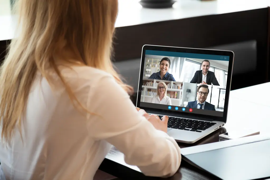 shutterstock_1689337993.webp 7 Simple Steps to Organize Meetings with External Contacts Using Your Business Calendar