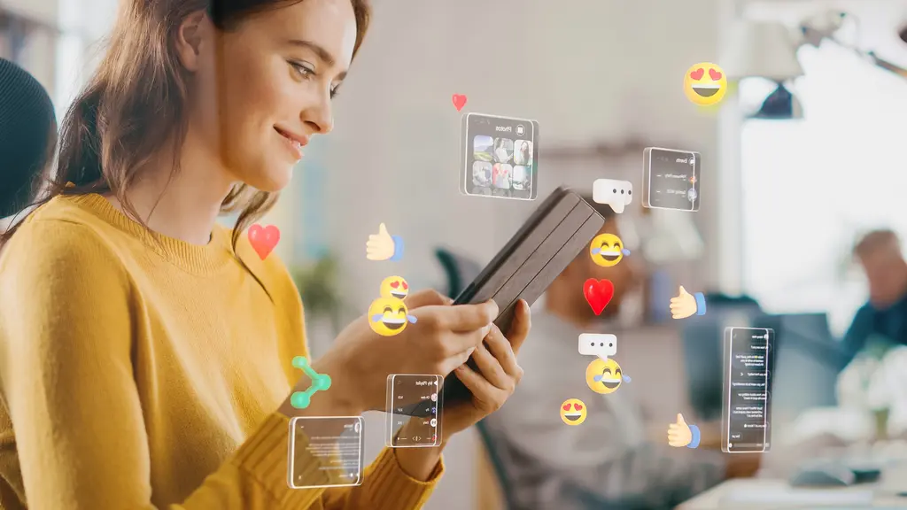 From Posts to Pipeline: Build a Social Media Workflow That Keeps Leads Moving 