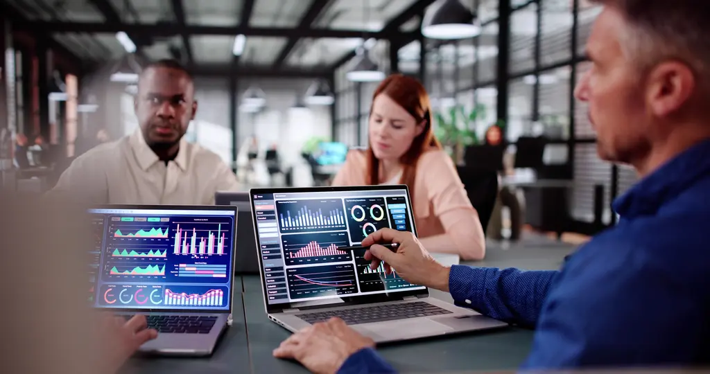 Ways AI-Powered Business Intelligence Fuels Global Competitive Advantage Ways AI-Powered Business Intelligence Fuels Global Competitive Advantage