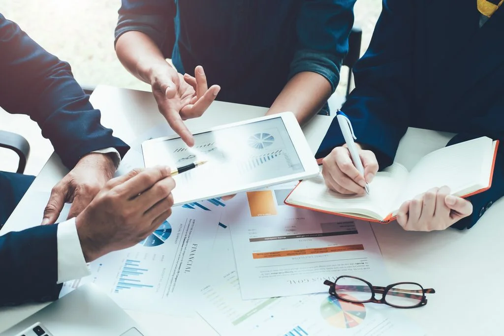 Knowledge Base Management Knowledge Base Management